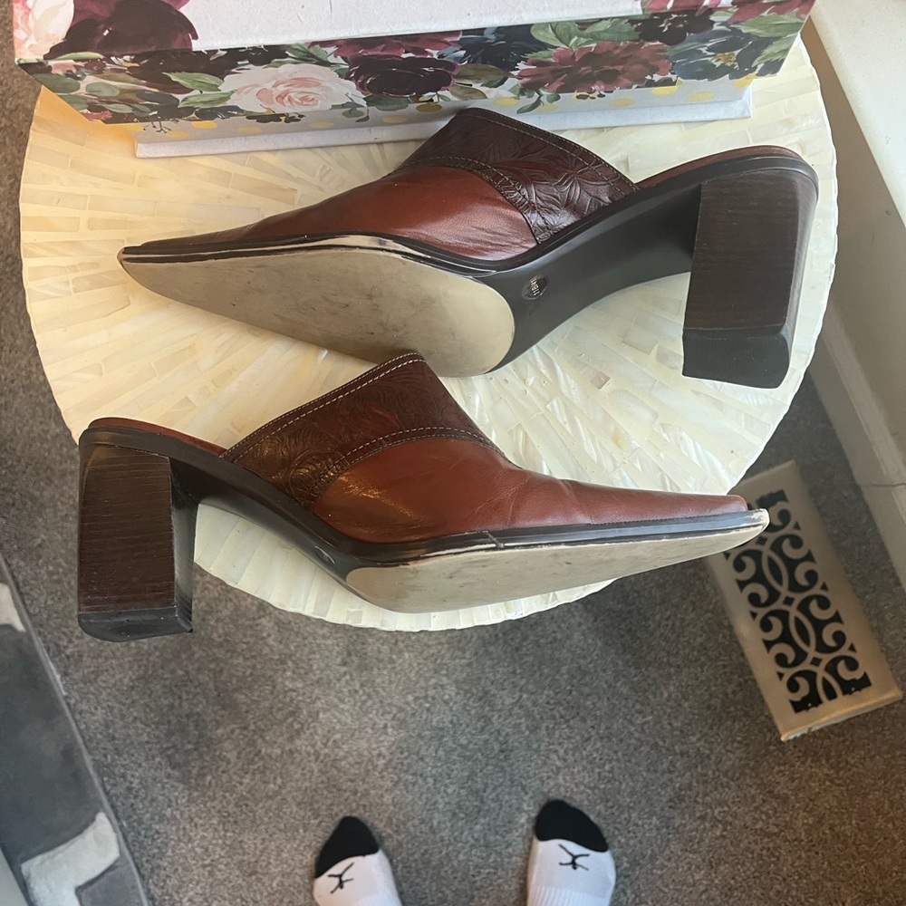 👠 Vintage Y2K BCBGirls Brown Leather Western Mules, Size 11 - Picture 8 of 11